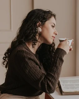 How to Deal with a People Pleaser: 5 Gentle Strategies That Actually Work