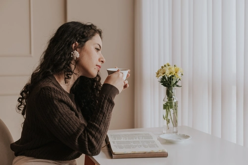 How to Deal with a People Pleaser 5 Gentle Strategies That Actually Work