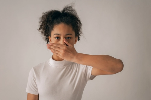 How to Know if Someone Is Lying 5 Real Signs