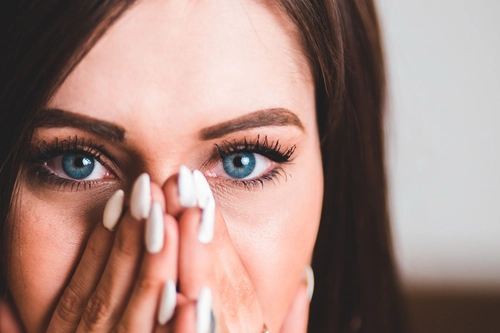 Dark Psychology of Eye Contact How One Look Can Control You