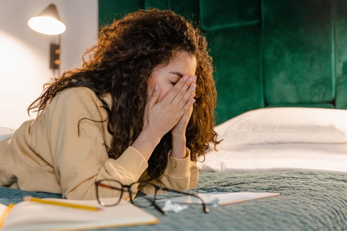 How to Stop Overthinking in a Relationship